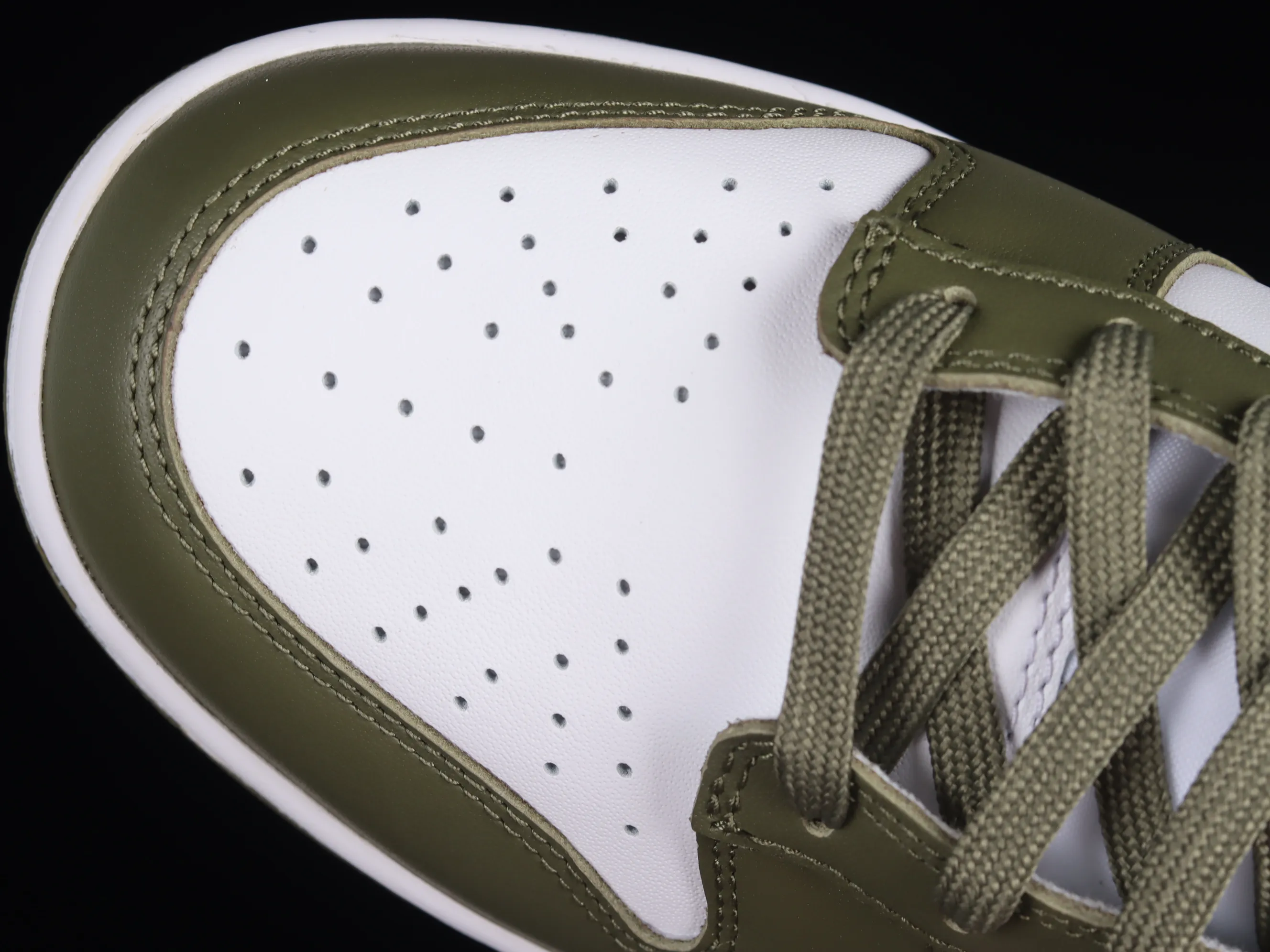 All Categories Nk SB Dunk Series Nk SB Dunk Low Low-top Sneakers Foreign Trade Version Nk Dunk Low Olive Green SB Smashed Backboard Fashion Casual Sneakers DD1503-120